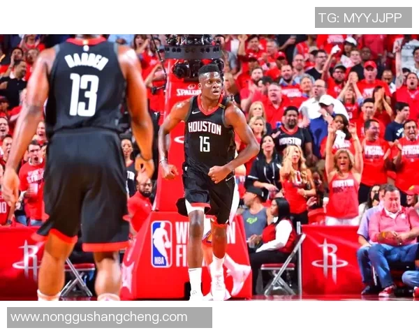 克林特卡佩拉的篮球之路与未来发展潜力分析 克林特卡佩拉的篮球之路与未来发展潜力分析