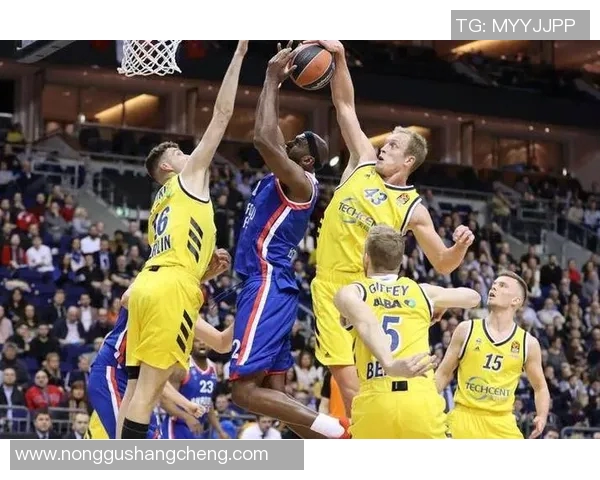 皇家盐湖城与急流的激烈对决展现篮球魅力与团队精神的完美结合